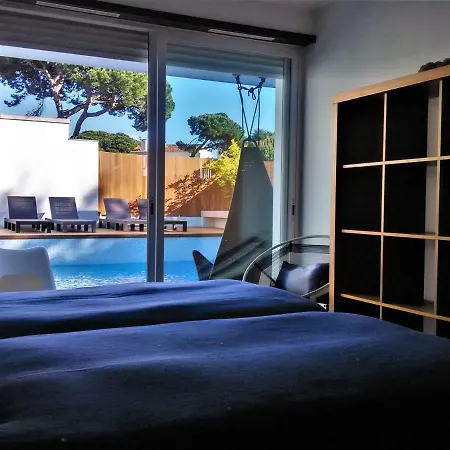 By Woods & Beach Villa *
